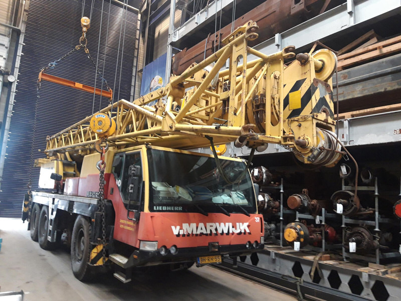 Liebherr LTM 1060-2 - All terrain crane: picture 1 Liebherr LTM 1060-2 - All terrain crane: picture 1