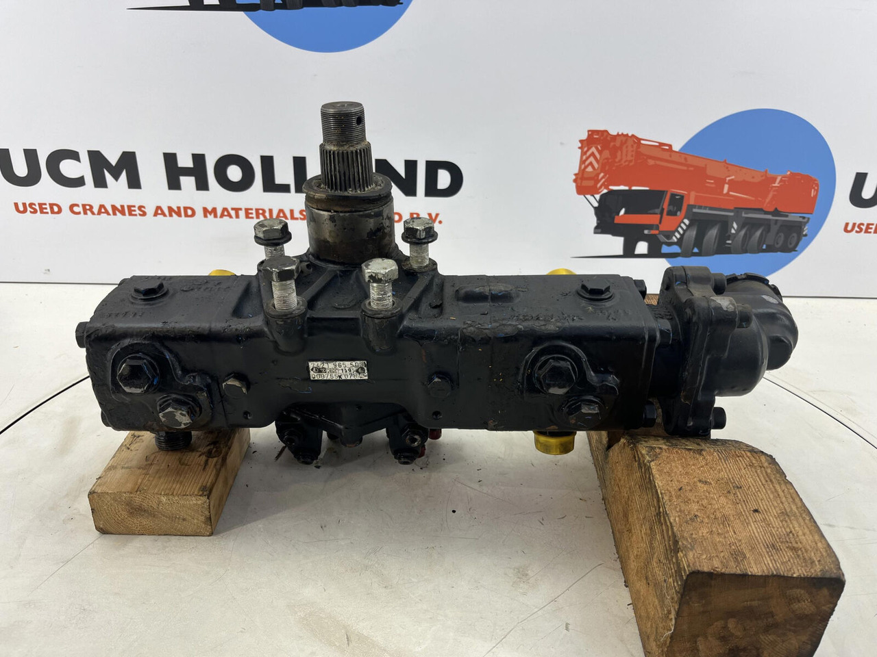 Liebherr LTM 1070 steering box - Steering gear for Mobile crane: picture 3 Liebherr LTM 1070 steering box - Steering gear for Mobile crane: picture 3