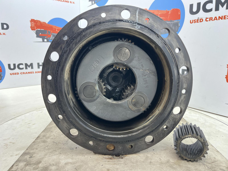 Liebherr LTM 1080/1 planetary gear 22-25-74-40-3pl-H135-46 - Suspension for Crane: picture 4 Liebherr LTM 1080/1 planetary gear 22-25-74-40-3pl-H135-46 - Suspension for Crane: picture 4