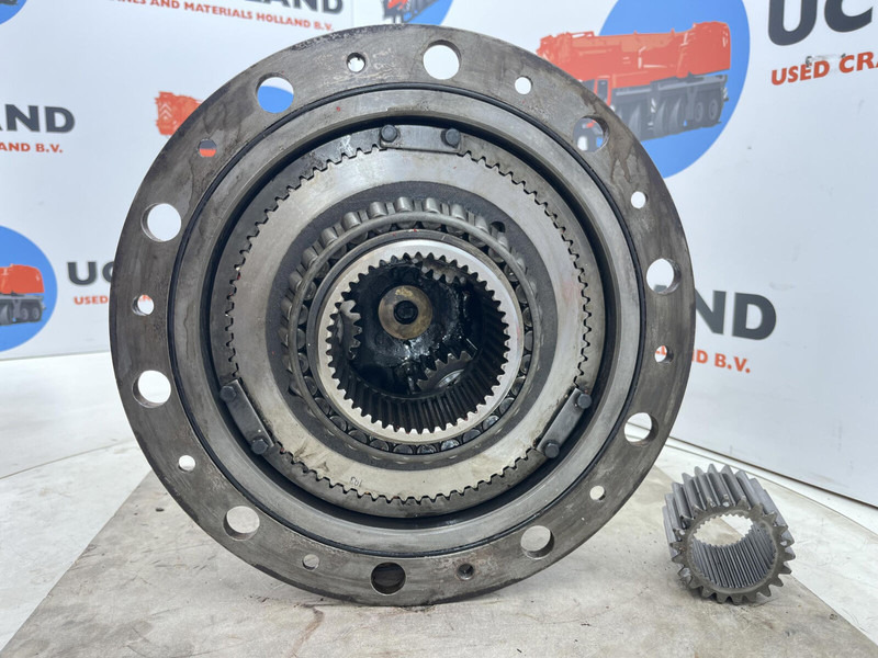 Liebherr LTM 1090 axle 5 planetary gear 22-25-74-40-3pl-H135-46 - Suspension for Crane: picture 5 Liebherr LTM 1090 axle 5 planetary gear 22-25-74-40-3pl-H135-46 - Suspension for Crane: picture 5