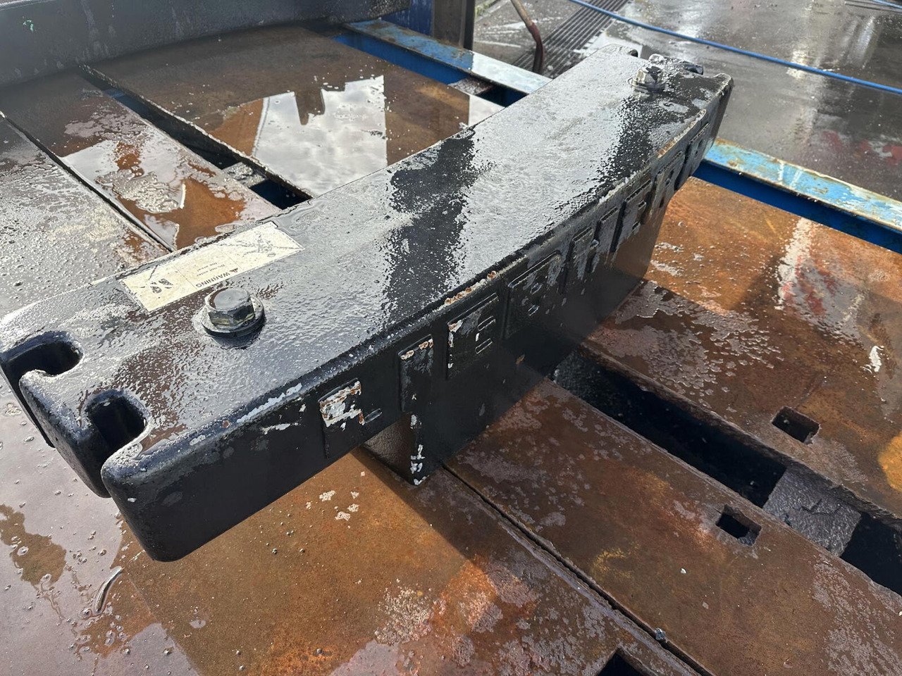 Liebherr LTM 1100-5.2 Counterweight 0,93 ton - Counterweight for Mobile crane: picture 4 Liebherr LTM 1100-5.2 Counterweight 0,93 ton - Counterweight for Mobile crane: picture 4