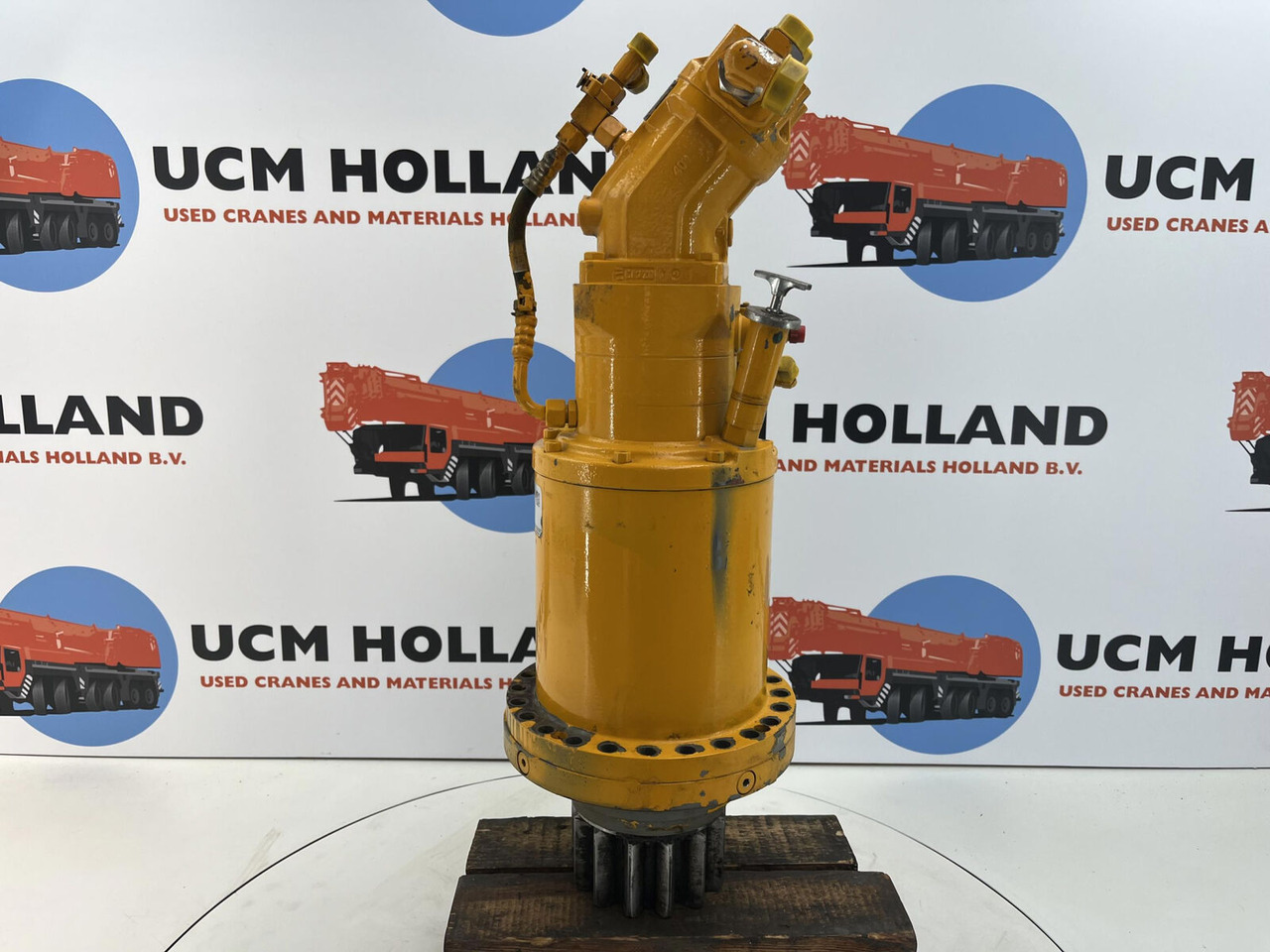 Liebherr LTM 1130-5.1 Slewing gear - Swing motor for Mobile crane: picture 2 Liebherr LTM 1130-5.1 Slewing gear - Swing motor for Mobile crane: picture 2