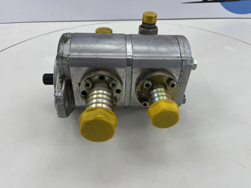Liebherr LTM 1130-5.1 Two-Stage pump upper - Hydraulic pump for Crane: picture 3 Liebherr LTM 1130-5.1 Two-Stage pump upper - Hydraulic pump for Crane: picture 3