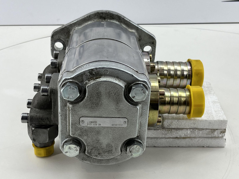 Liebherr LTM 1130-5.1 Two-Stage pump upper - Hydraulic pump for Crane: picture 5 Liebherr LTM 1130-5.1 Two-Stage pump upper - Hydraulic pump for Crane: picture 5