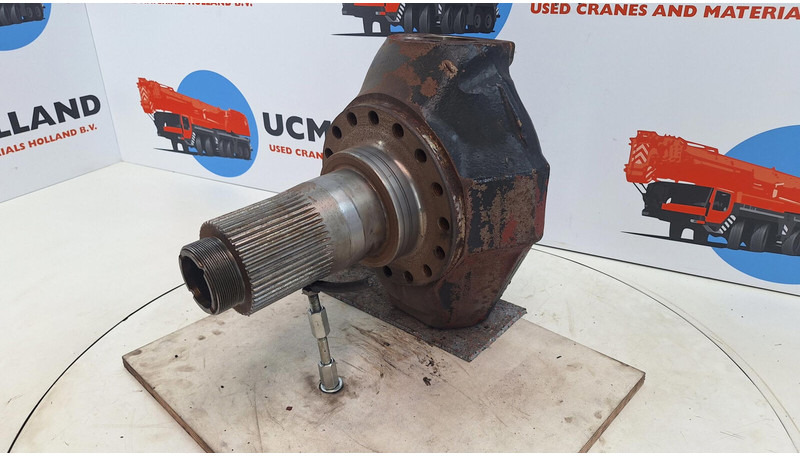 Liebherr LTM 1160/2 Steering knuckle 16 holes axle 1 - Steering knuckle for Crane: picture 1 Liebherr LTM 1160/2 Steering knuckle 16 holes axle 1 - Steering knuckle for Crane: picture 1