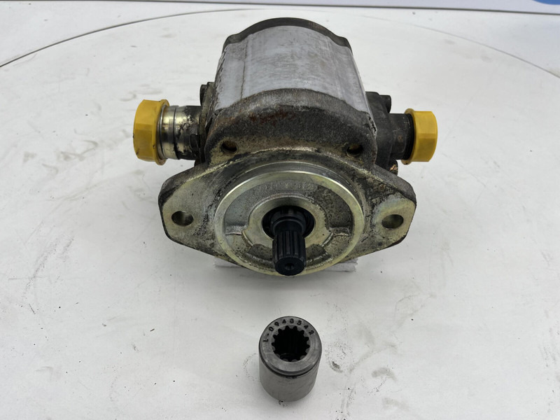 Liebherr LTM 1200/1 gear pump - Hydraulic pump for Crane: picture 1 Liebherr LTM 1200/1 gear pump - Hydraulic pump for Crane: picture 1
