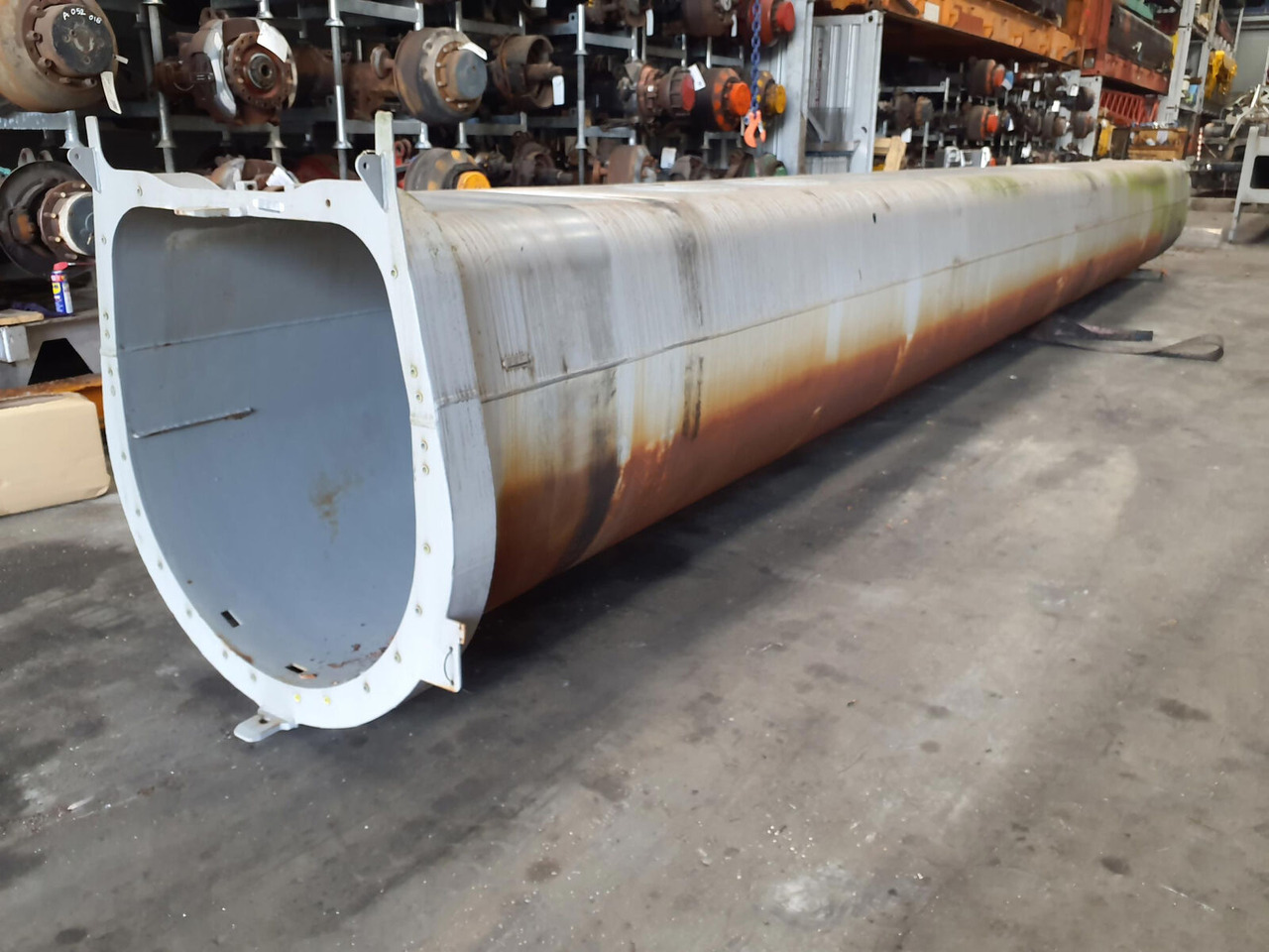 Liebherr LTM 1200-5.1 Telescopic section 1 - Boom for All terrain crane: picture 1 Liebherr LTM 1200-5.1 Telescopic section 1 - Boom for All terrain crane: picture 1