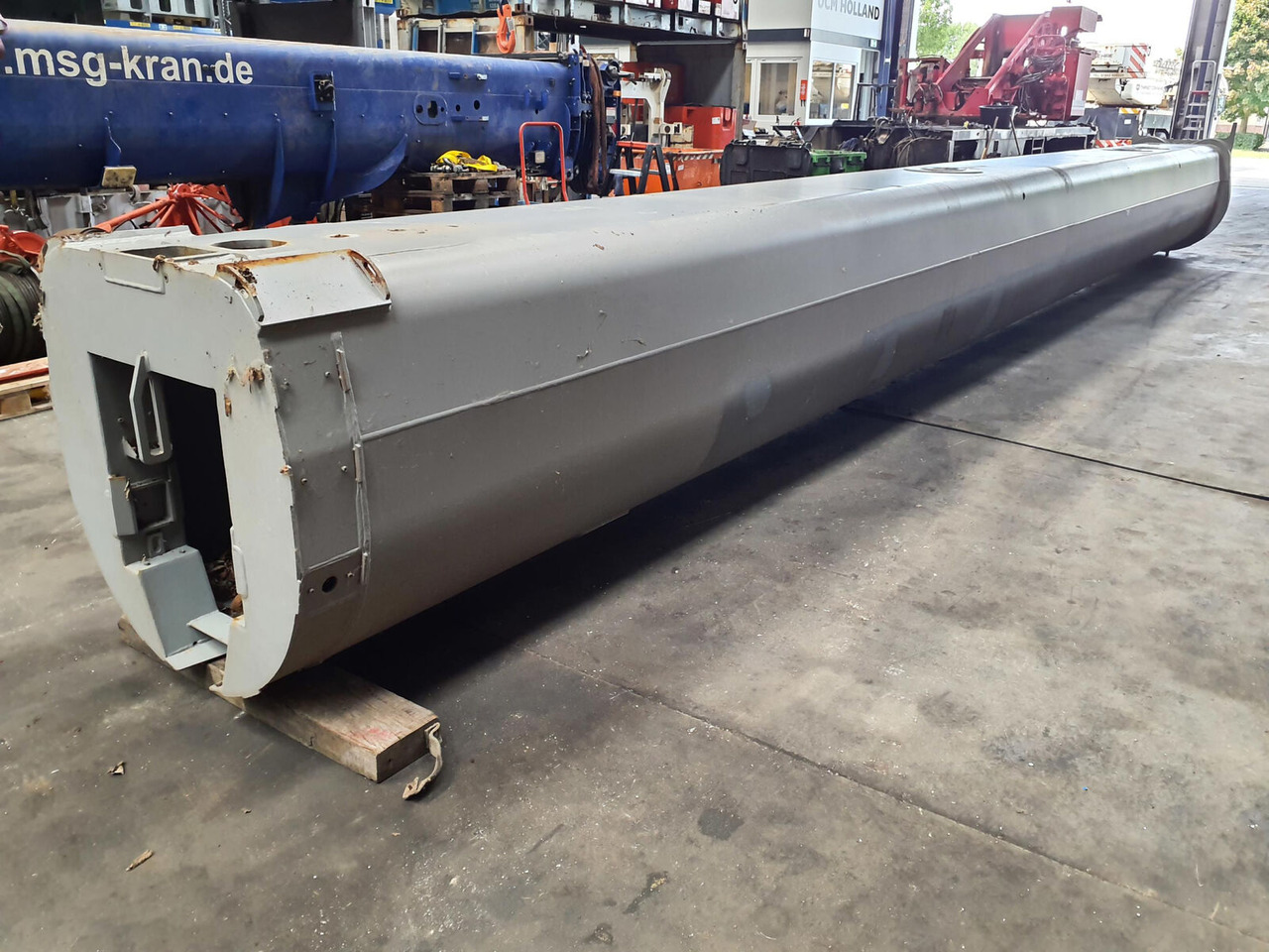 Liebherr LTM 1200-5.1 Telescopic section 2 - Boom for All terrain crane: picture 3 Liebherr LTM 1200-5.1 Telescopic section 2 - Boom for All terrain crane: picture 3