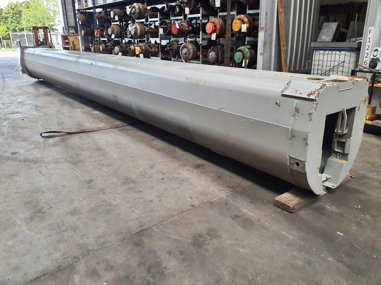 Liebherr LTM 1200-5.1 Telescopic section 2 - Boom for All terrain crane: picture 4 Liebherr LTM 1200-5.1 Telescopic section 2 - Boom for All terrain crane: picture 4