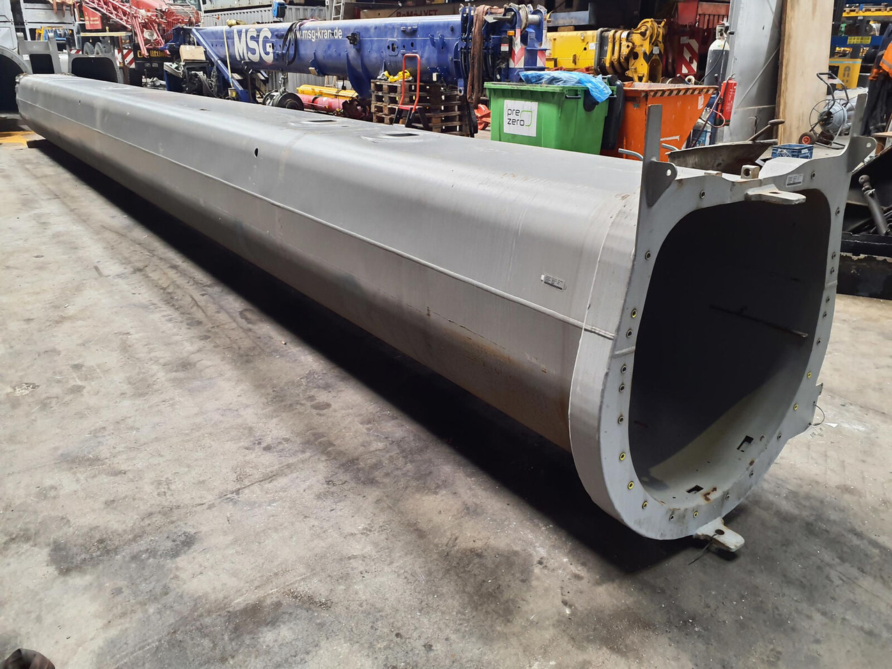 Liebherr LTM 1200-5.1 Telescopic section 4 - Boom for All terrain crane: picture 2 Liebherr LTM 1200-5.1 Telescopic section 4 - Boom for All terrain crane: picture 2