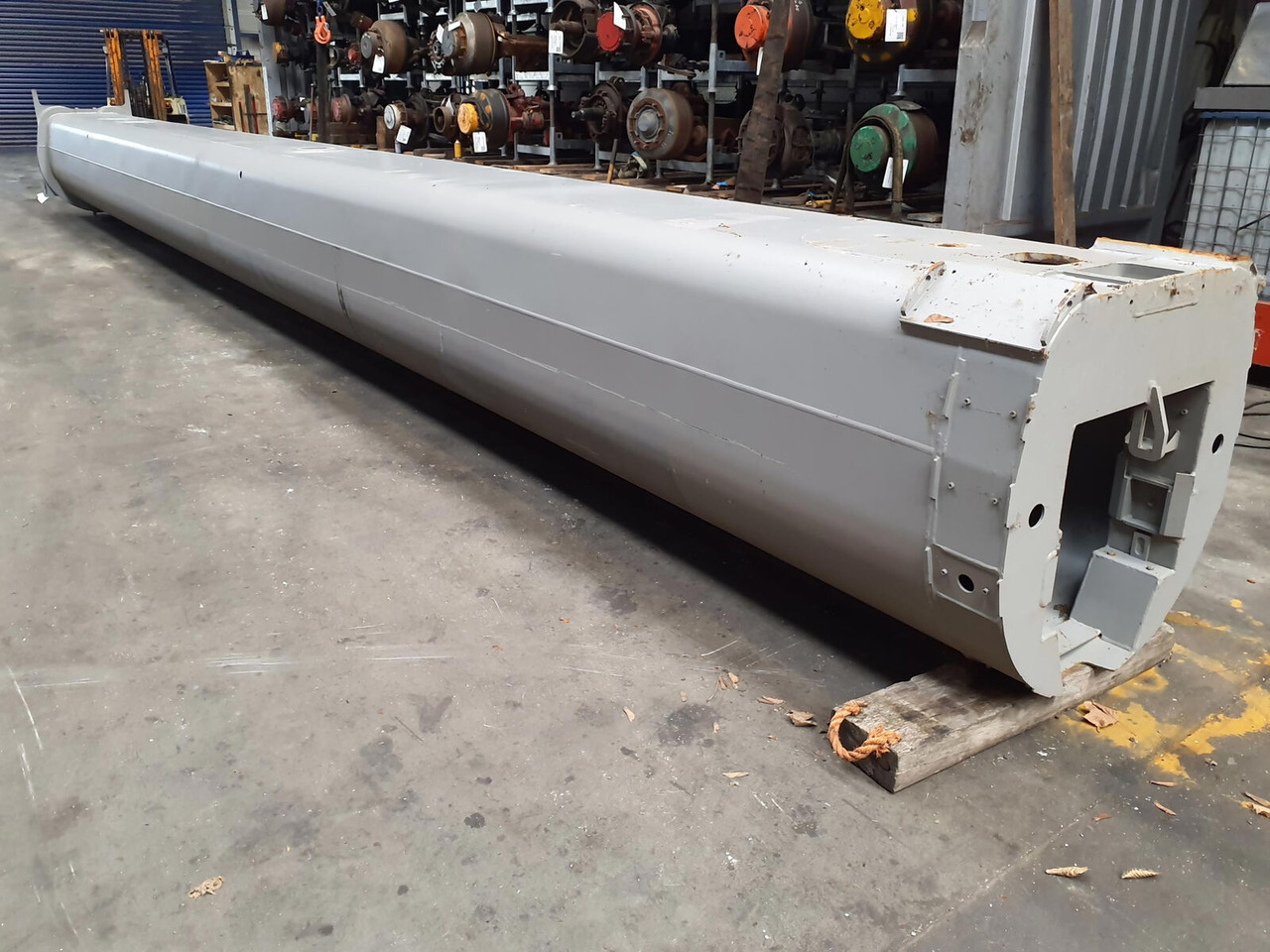 Liebherr LTM 1200-5.1 Telescopic section 4 - Boom for All terrain crane: picture 4 Liebherr LTM 1200-5.1 Telescopic section 4 - Boom for All terrain crane: picture 4