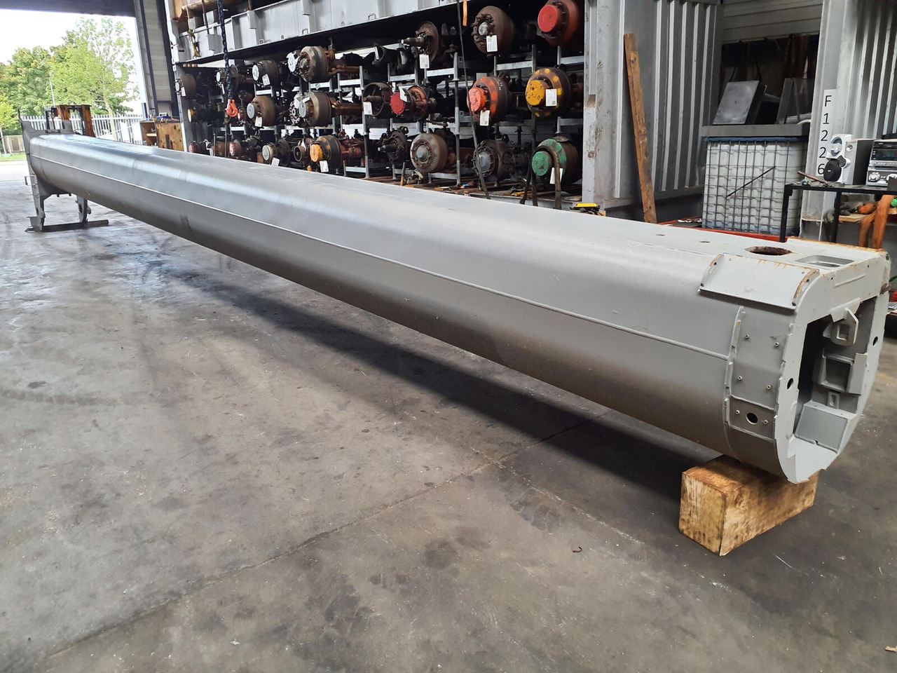 Liebherr LTM 1200-5.1 Telescopic section 6 - Boom for All terrain crane: picture 4 Liebherr LTM 1200-5.1 Telescopic section 6 - Boom for All terrain crane: picture 4