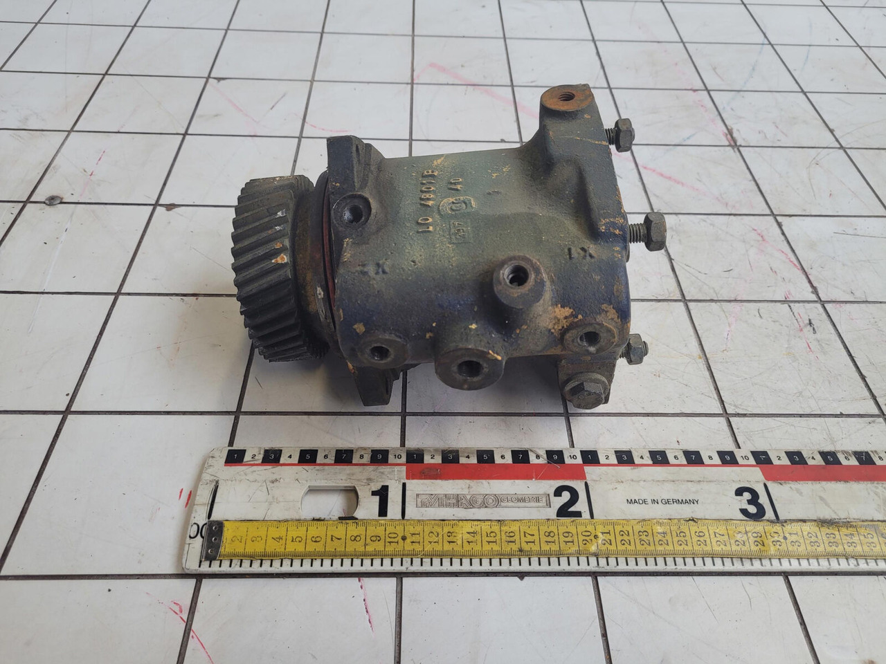 Liebherr LTM 1300 Auxiliary drive PTO - Transmission for Mobile crane: picture 1 Liebherr LTM 1300 Auxiliary drive PTO - Transmission for Mobile crane: picture 1