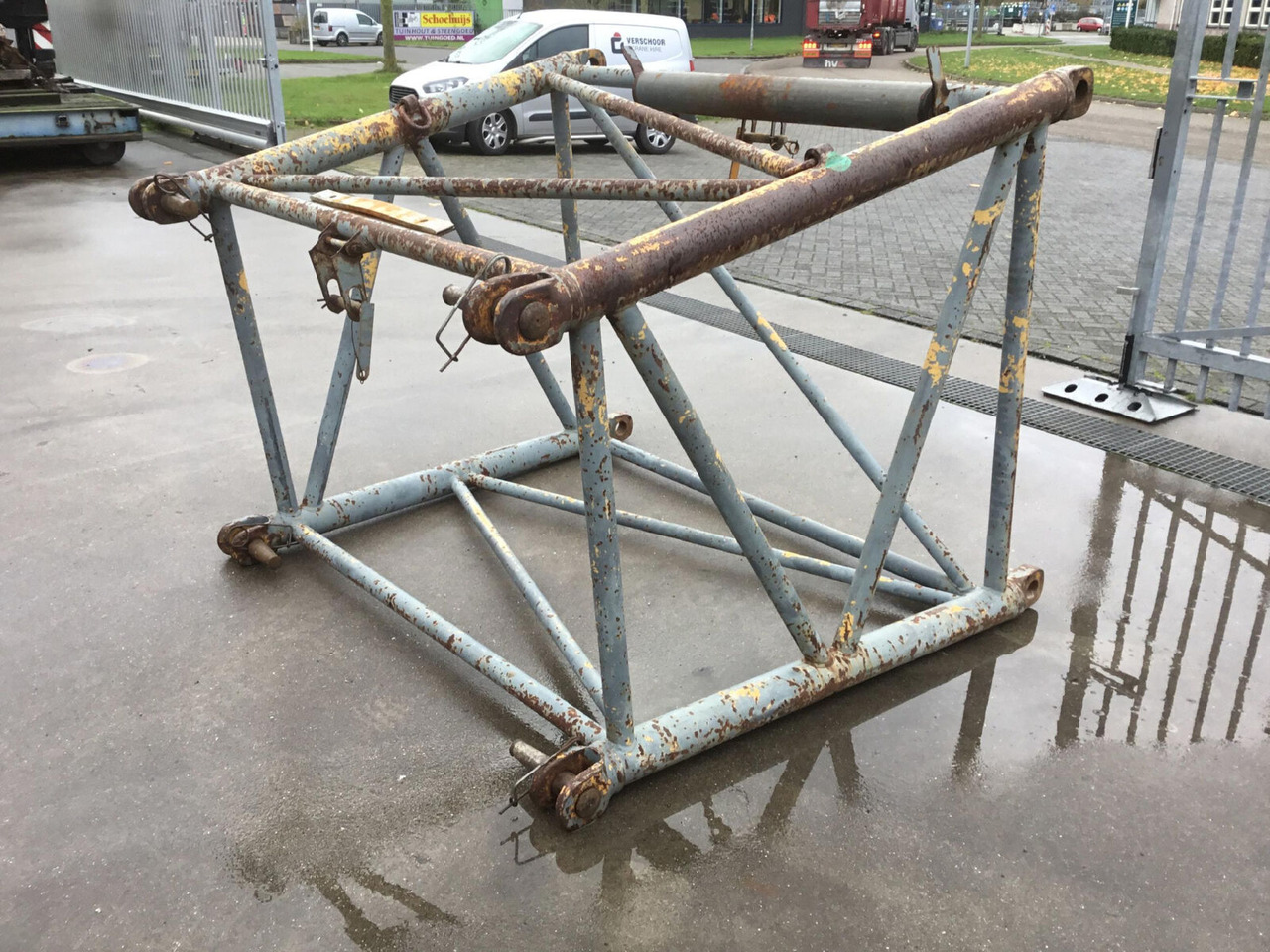 Liebherr LTM 1300 NI reducing section - Boom for Mobile crane: picture 1 Liebherr LTM 1300 NI reducing section - Boom for Mobile crane: picture 1