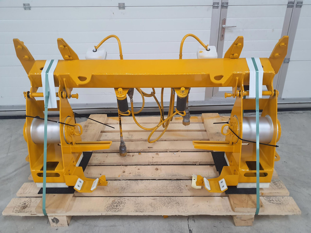 Liebherr LTM 1750-9.1 Luffing cylinder lifting device rear - Body and exterior for Mobile crane: picture 4 Liebherr LTM 1750-9.1 Luffing cylinder lifting device rear - Body and exterior for Mobile crane: picture 4
