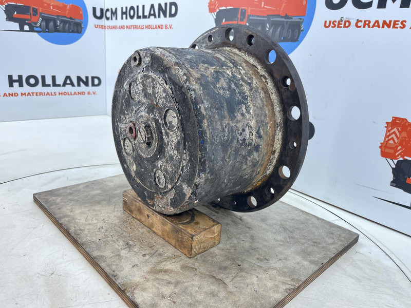 Liebherr Liebherr LTM 1160 planetary gear 22-25-74-40-4pl-H185-46 - Suspension for Crane: picture 2 Liebherr Liebherr LTM 1160 planetary gear 22-25-74-40-4pl-H185-46 - Suspension for Crane: picture 2