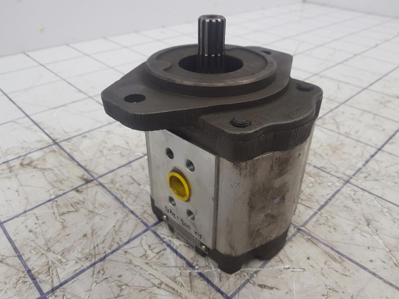 Parker Hydraulics gear pump - Hydraulic pump for Crane: picture 3 Parker Hydraulics gear pump - Hydraulic pump for Crane: picture 3