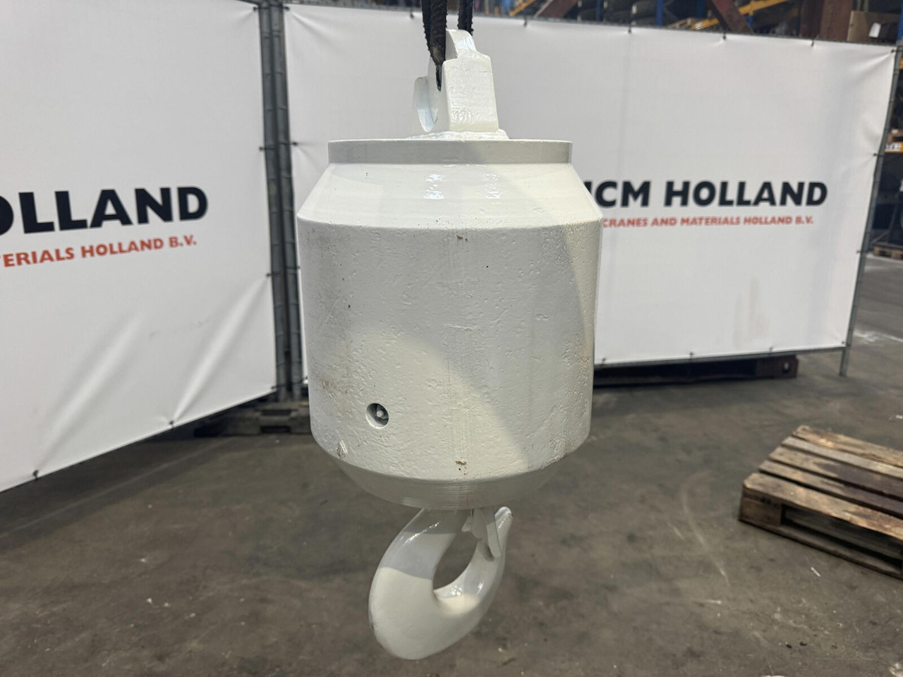 Hookball 5 ton - Spare parts for Crane: picture 1 Hookball 5 ton - Spare parts for Crane: picture 1