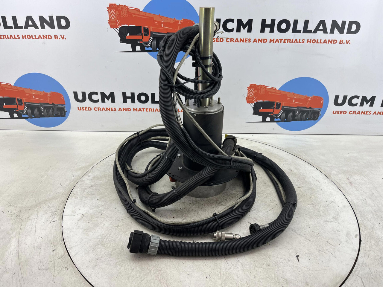 Terex AC slip ring assy - Spare parts for Crane: picture 1 Terex AC slip ring assy - Spare parts for Crane: picture 1