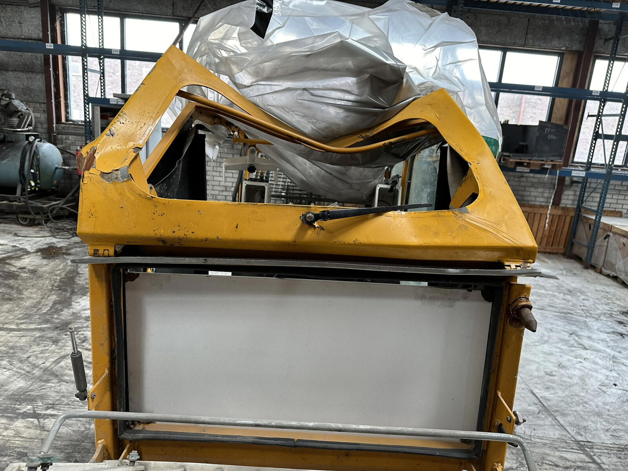 Spierings SK 1265 AT6 upper cabin - Cab for Mobile crane: picture 4 Spierings SK 1265 AT6 upper cabin - Cab for Mobile crane: picture 4