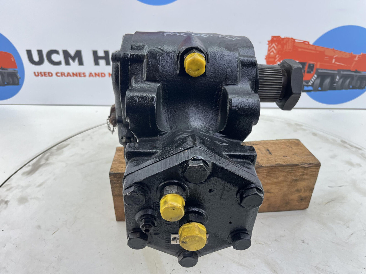 Spierings SK 477 AT4 steering box - Steering gear for Crane: picture 4 Spierings SK 477 AT4 steering box - Steering gear for Crane: picture 4