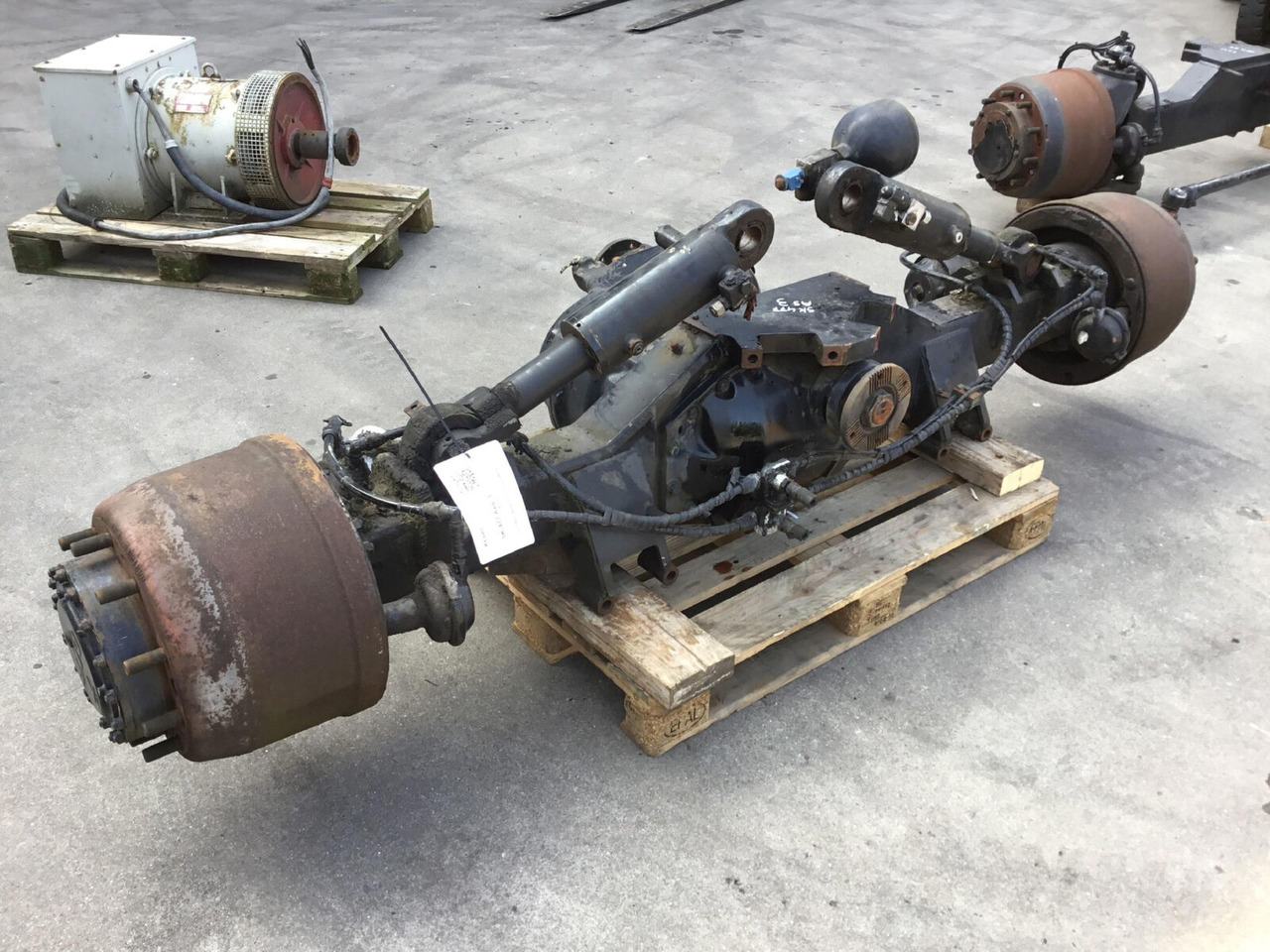 Spierings SK 477 axle 3 - Axle and parts for Mobile crane: picture 1 Spierings SK 477 axle 3 - Axle and parts for Mobile crane: picture 1