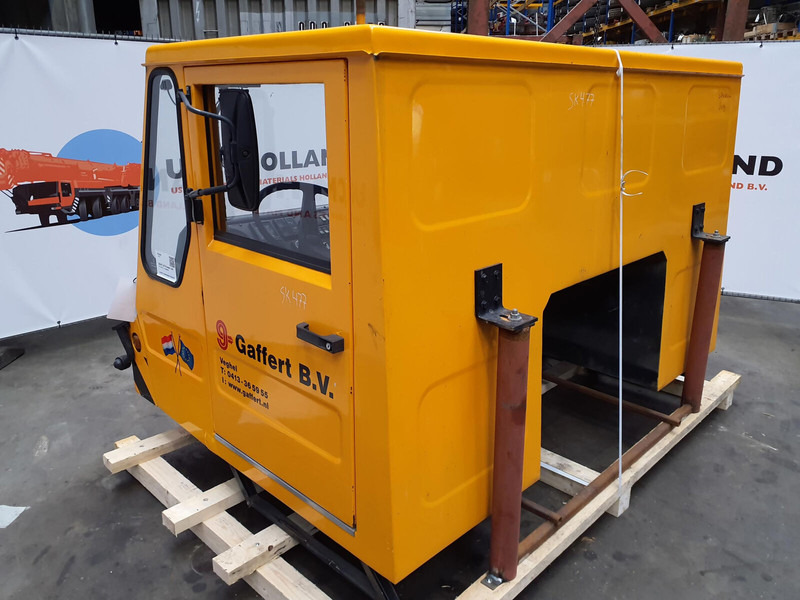 Spierings SK477-AT4 lower cabin - Cab and interior for Crane: picture 4 Spierings SK477-AT4 lower cabin - Cab and interior for Crane: picture 4