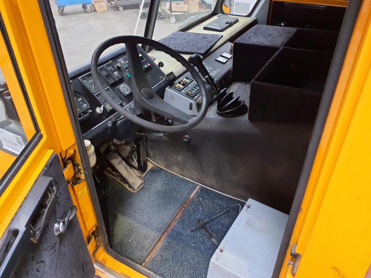 Spierings SK477-AT4 lower cabin - Cab for Mobile crane: picture 5 Spierings SK477-AT4 lower cabin - Cab for Mobile crane: picture 5