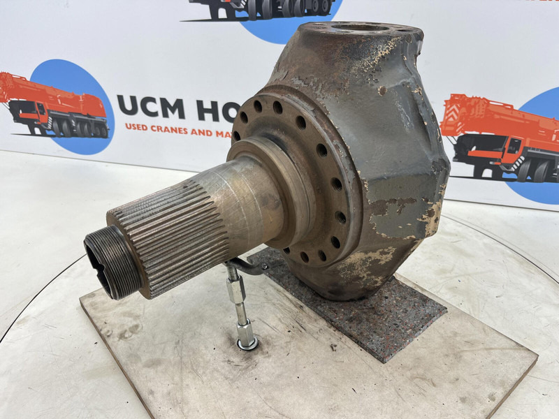 Terex AC 155 steering knuckle 16 holes axle 2 - Steering knuckle for Crane: picture 1 Terex AC 155 steering knuckle 16 holes axle 2 - Steering knuckle for Crane: picture 1