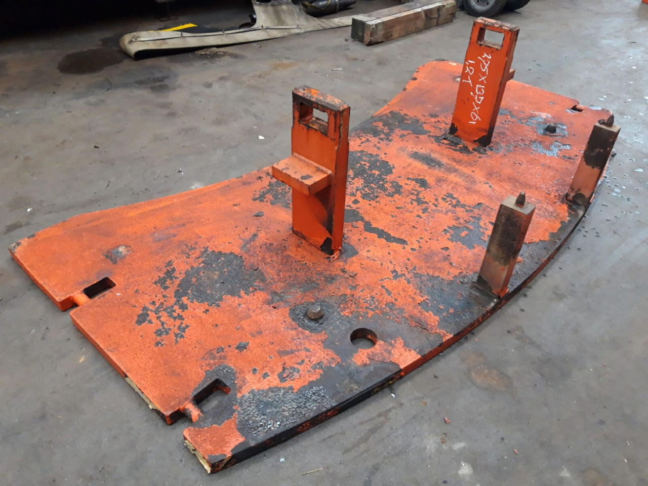 Terex AC 205 counterweight 1,2 ton - Counterweight for Mobile crane: picture 3 Terex AC 205 counterweight 1,2 ton - Counterweight for Mobile crane: picture 3