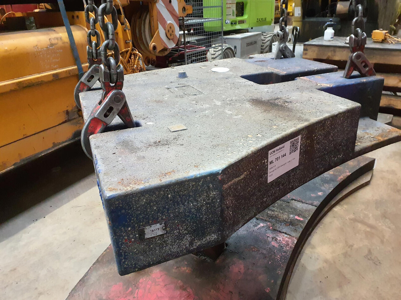 Terex AC 205 counterweight right side 2,1 ton - Counterweight for Mobile crane: picture 3 Terex AC 205 counterweight right side 2,1 ton - Counterweight for Mobile crane: picture 3