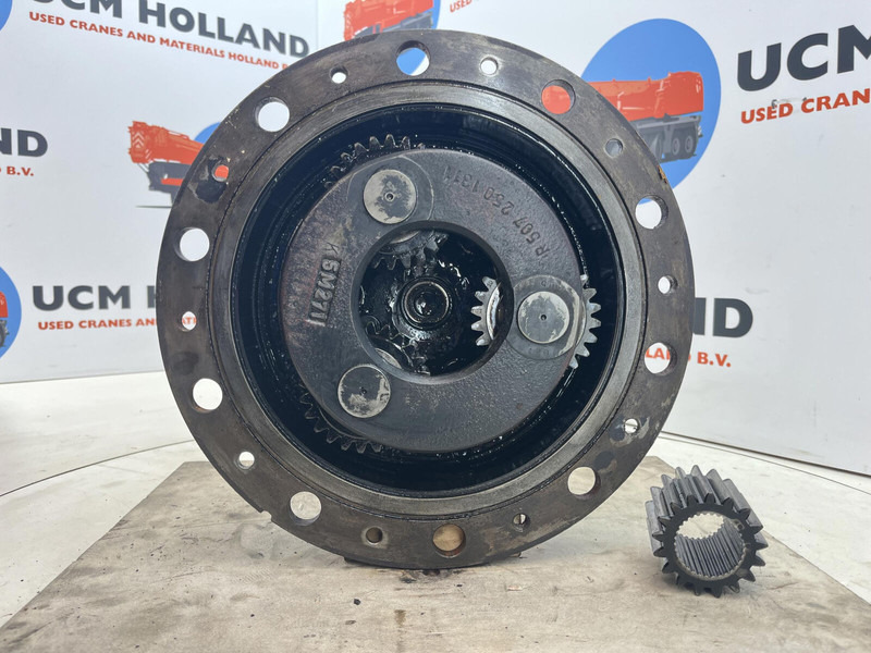 Terex AC 40-1 city planetary drive 17-24-67-32-3pl-H85-42 - Suspension for Crane: picture 5 Terex AC 40-1 city planetary drive 17-24-67-32-3pl-H85-42 - Suspension for Crane: picture 5