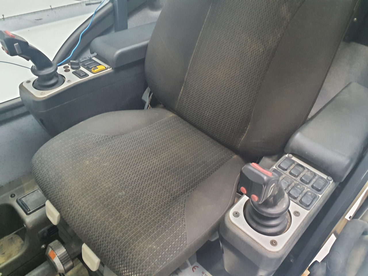 Cab for Tower crane Terex challenger upper cabin: picture 6