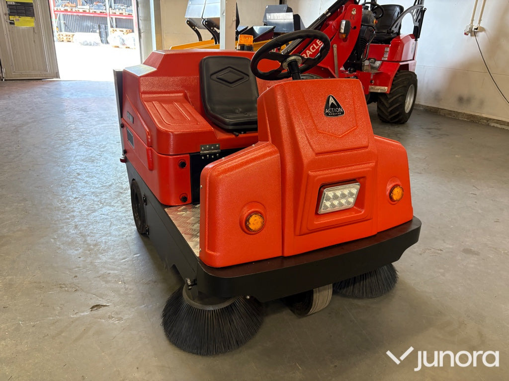 Åkbar industrisopmaskin Action A1500 - Industrial sweeper: picture 3 Åkbar industrisopmaskin Action A1500 - Industrial sweeper: picture 3