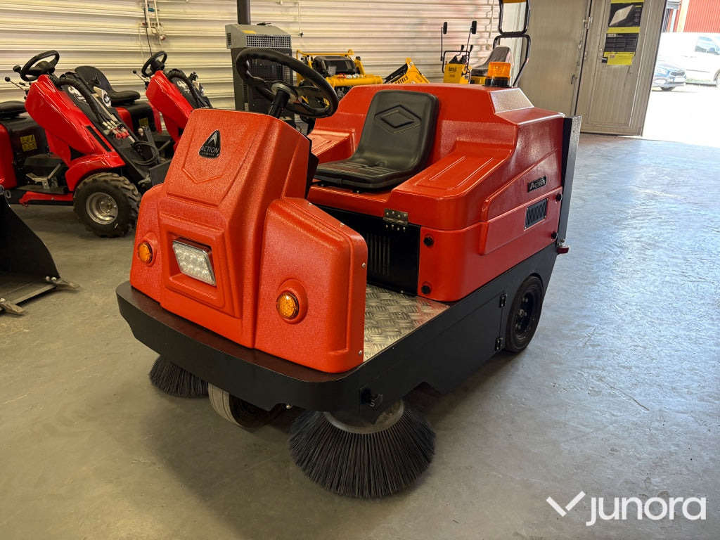 Åkbar industrisopmaskin Action A1500 - Industrial sweeper: picture 1 Åkbar industrisopmaskin Action A1500 - Industrial sweeper: picture 1