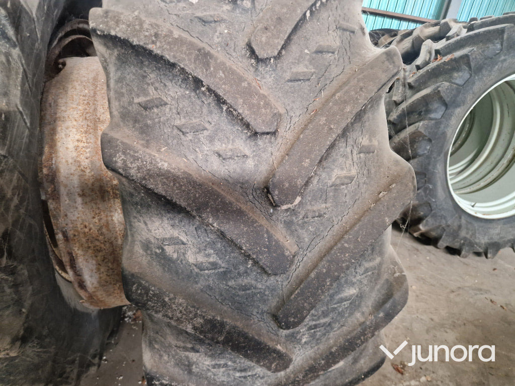Dubbelmontage Kleber 650/65 R38 - Tire for Agricultural machinery: picture 5 Dubbelmontage Kleber 650/65 R38 - Tire for Agricultural machinery: picture 5