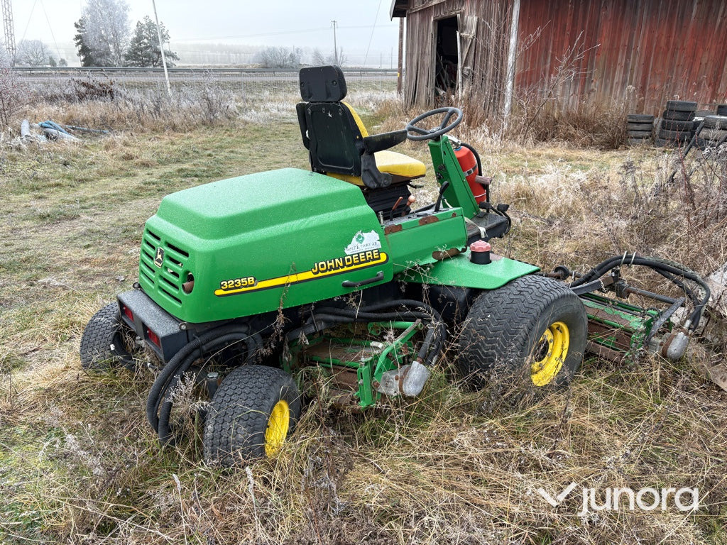 Garden mower Gräsklippare - John Deere 3235B: picture 6 Garden mower Gräsklippare - John Deere 3235B: picture 6