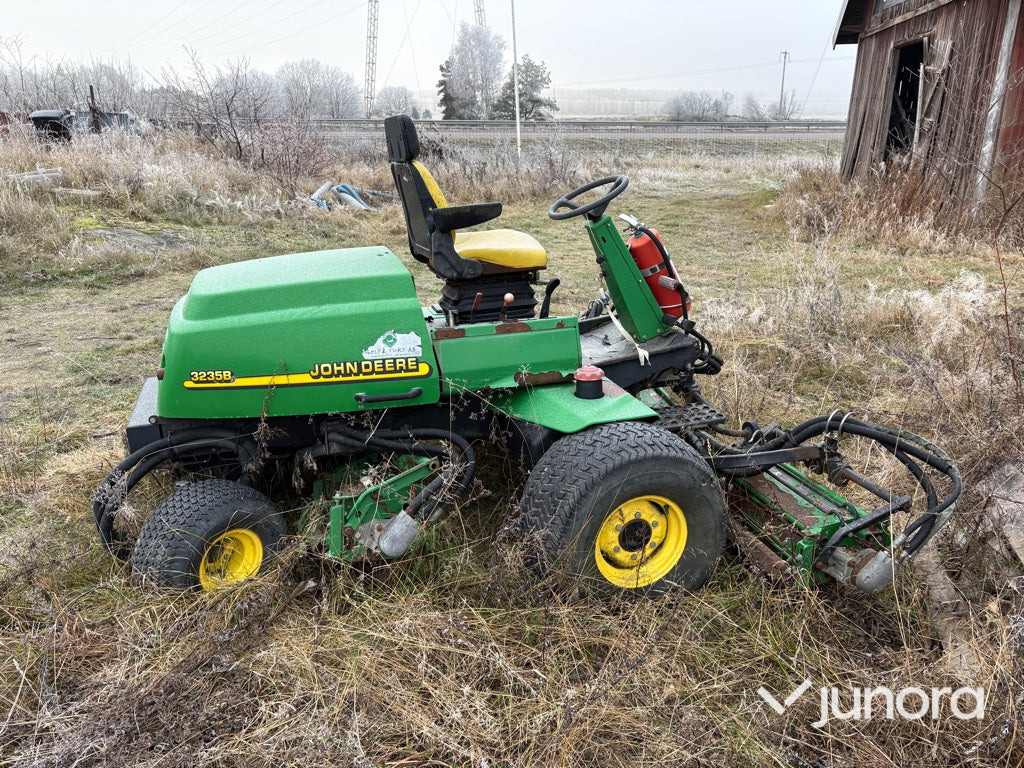 Garden mower Gräsklippare - John Deere 3235B: picture 7 Garden mower Gräsklippare - John Deere 3235B: picture 7