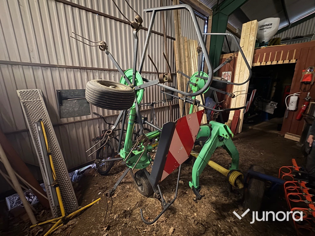 Hövändare - Deutz-Fahr KH 3,52 Hydro-Super - Tedder/ Rake: picture 1 Hövändare - Deutz-Fahr KH 3,52 Hydro-Super - Tedder/ Rake: picture 1