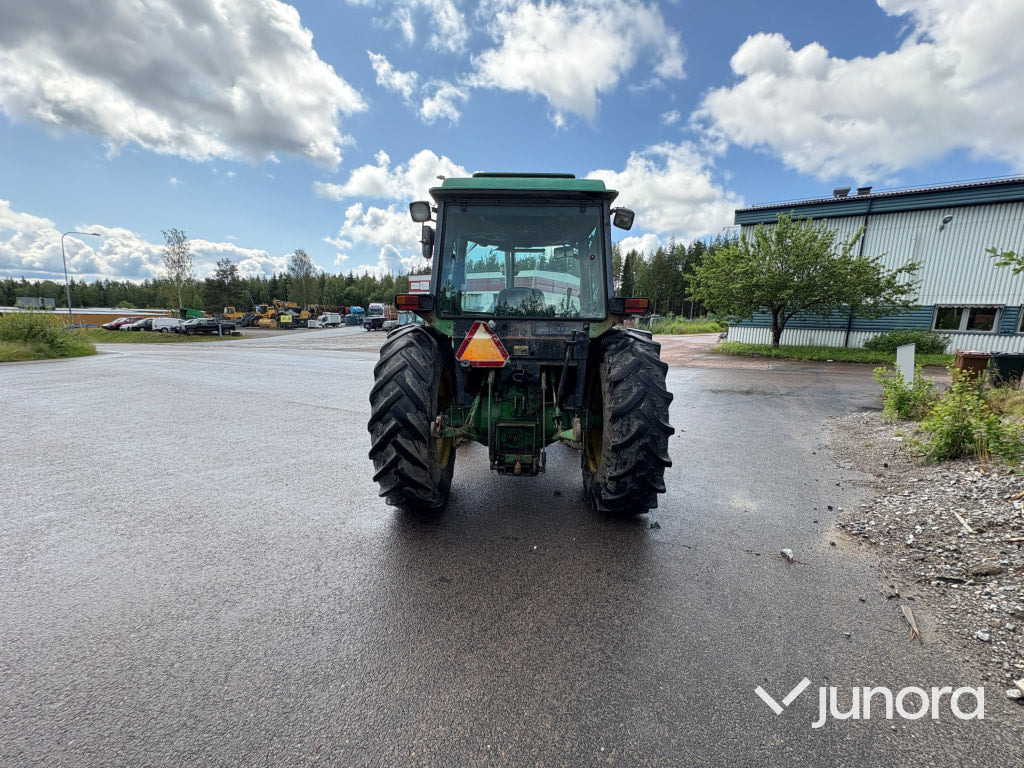 John Deere 2650 - Farm tractor: picture 4 John Deere 2650 - Farm tractor: picture 4