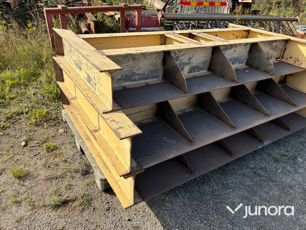 Planeringsbalk - 2500x1600 - Construction equipment: picture 3 Planeringsbalk - 2500x1600 - Construction equipment: picture 3