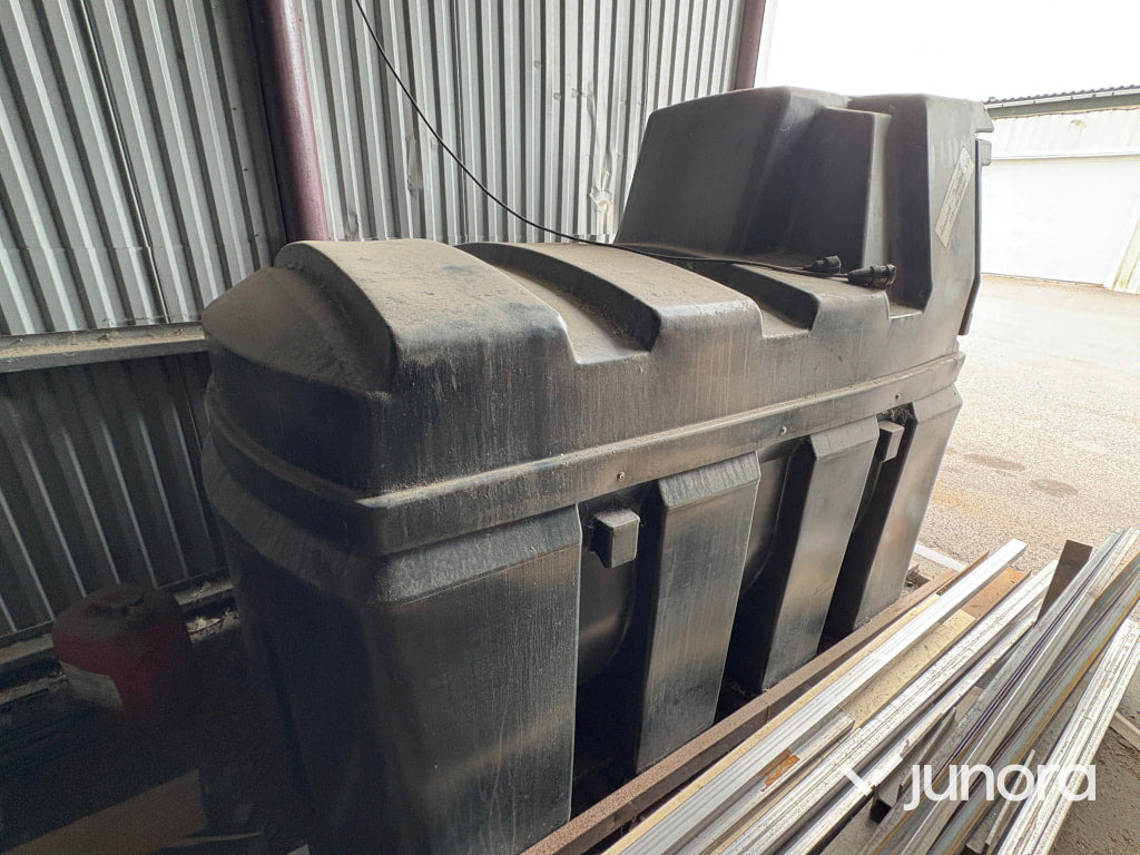 Titan Eco Fuelmaster - Storage tank: picture 1 Titan Eco Fuelmaster - Storage tank: picture 1