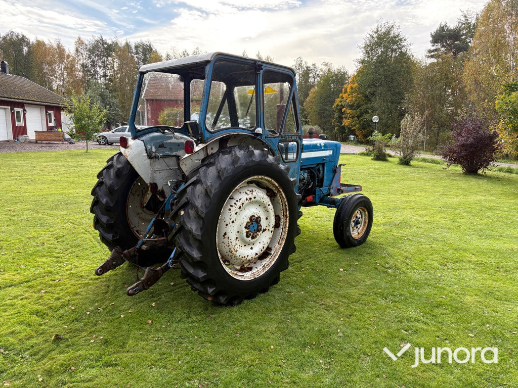 Traktor - Ford 4000 - Farm tractor: picture 4 Traktor - Ford 4000 - Farm tractor: picture 4