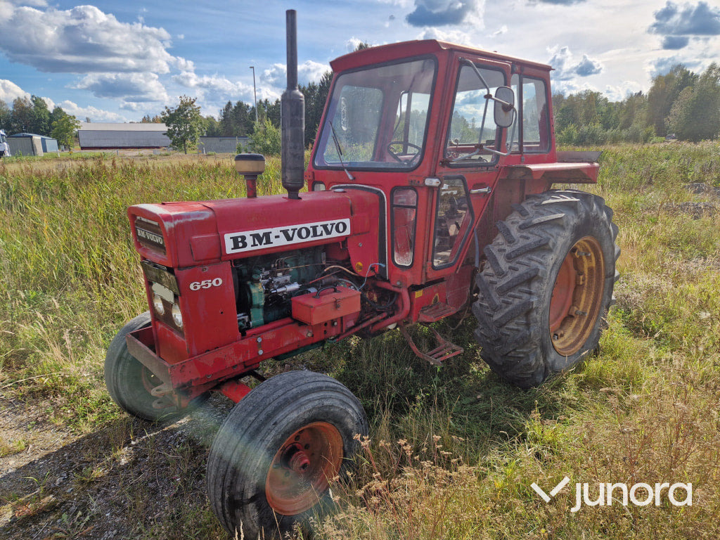 Traktor Volvo BM T 650 - Farm tractor: picture 3 Traktor Volvo BM T 650 - Farm tractor: picture 3