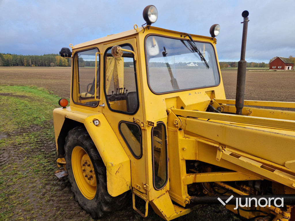 Traktorgrävare Massey Ferguson 40 R - Backhoe loader: picture 3 Traktorgrävare Massey Ferguson 40 R - Backhoe loader: picture 3