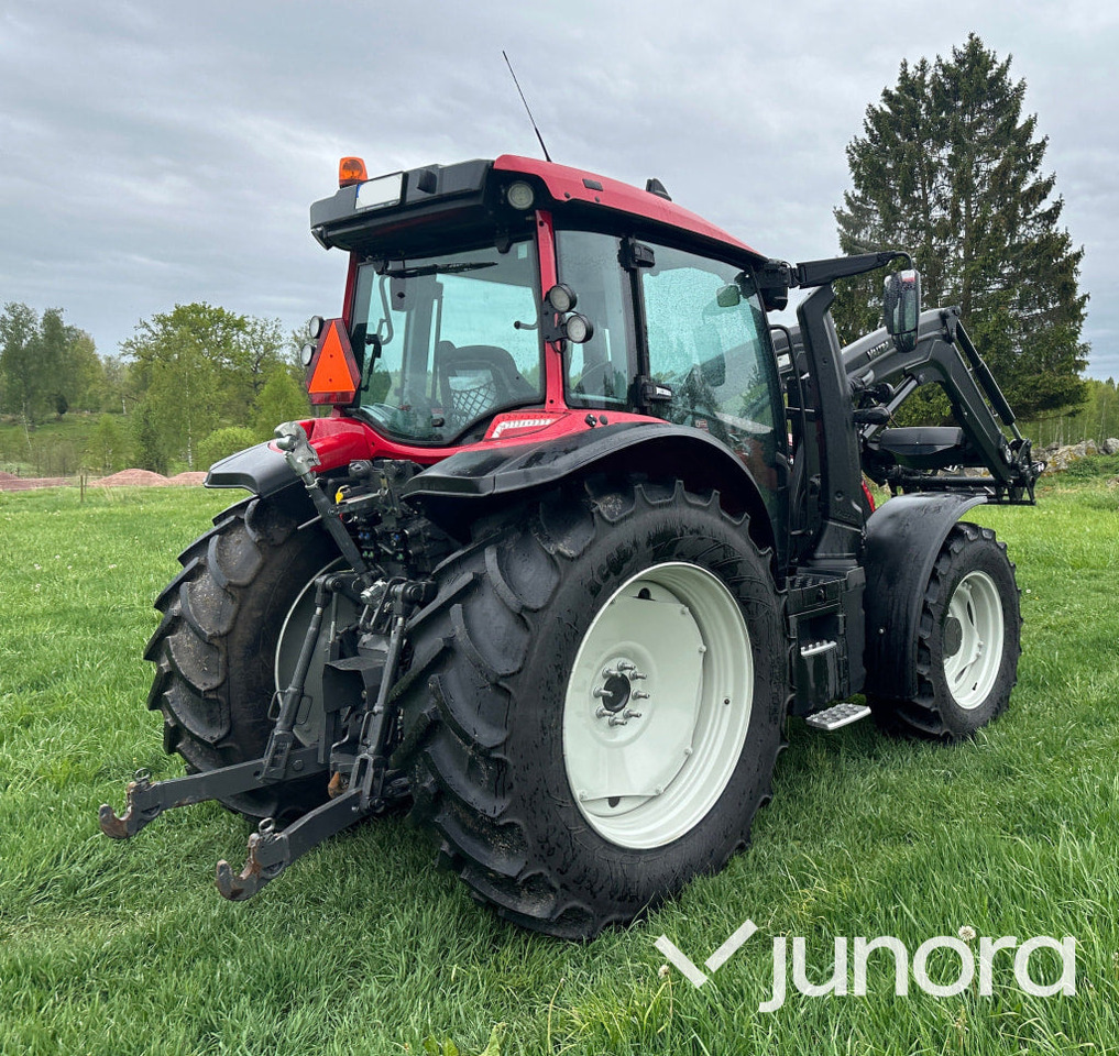 Valtra G 125 E Versu med lastare - Farm tractor: picture 5 Valtra G 125 E Versu med lastare - Farm tractor: picture 5