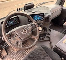 Hook lift truck Mercedes Actros 2842: picture 11