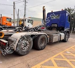 Hook lift truck Mercedes Actros 2842: picture 7