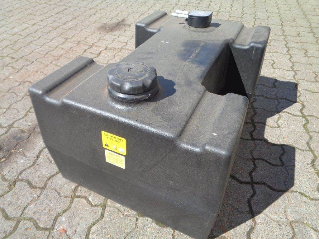 Mercedes-Benz 100 L plast (H formet) Dieseltank - Fuel tank for Truck: picture 5 Mercedes-Benz 100 L plast (H formet) Dieseltank - Fuel tank for Truck: picture 5