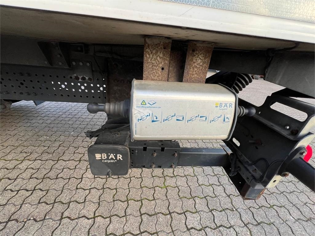 Mercedes-Benz Antos 2533 L - Box truck: picture 5 Mercedes-Benz Antos 2533 L - Box truck: picture 5